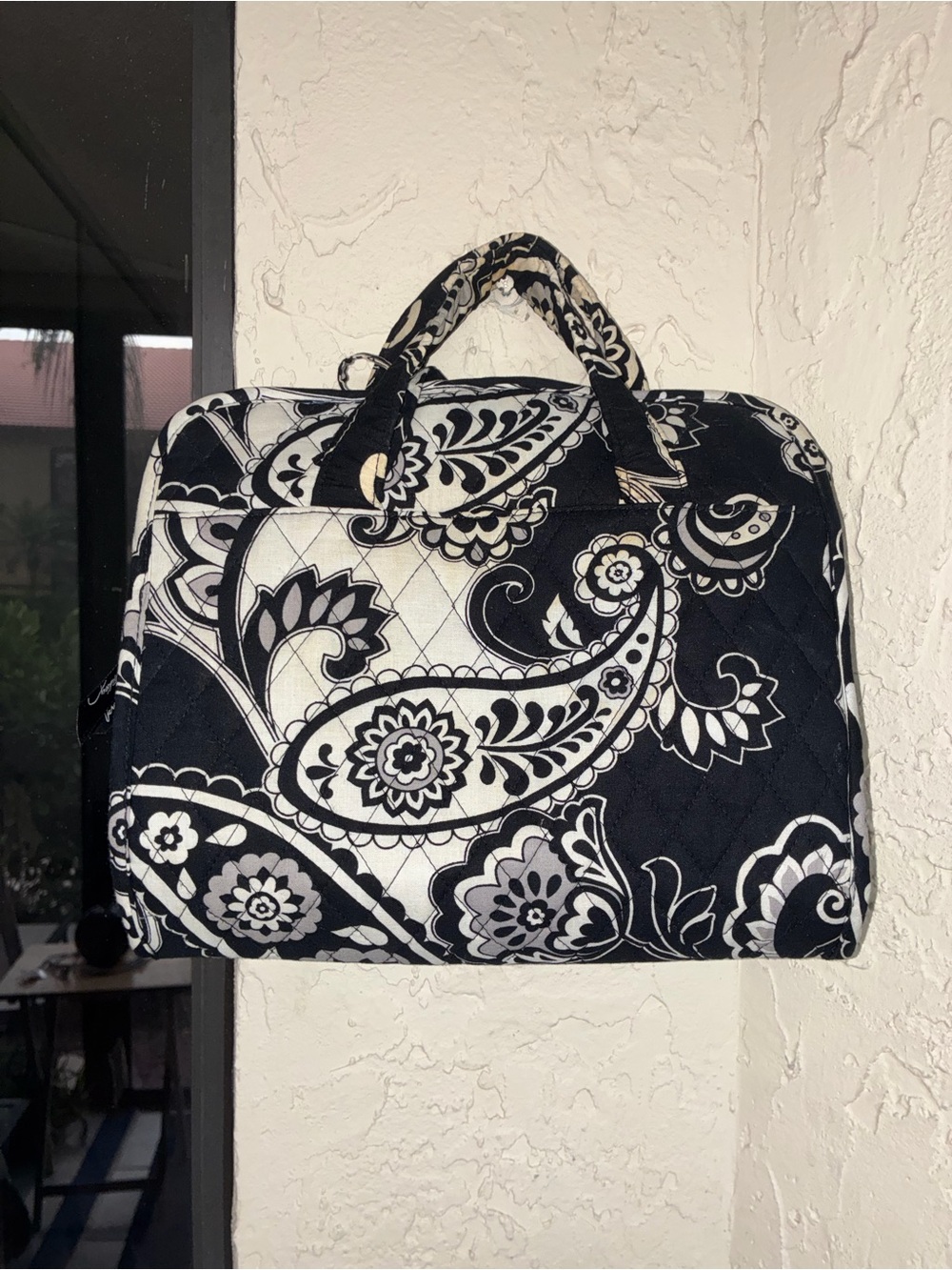 Hanging Travel Organizer Toiletry Bag Black White Paisley Quilted - Picture 4 of 7